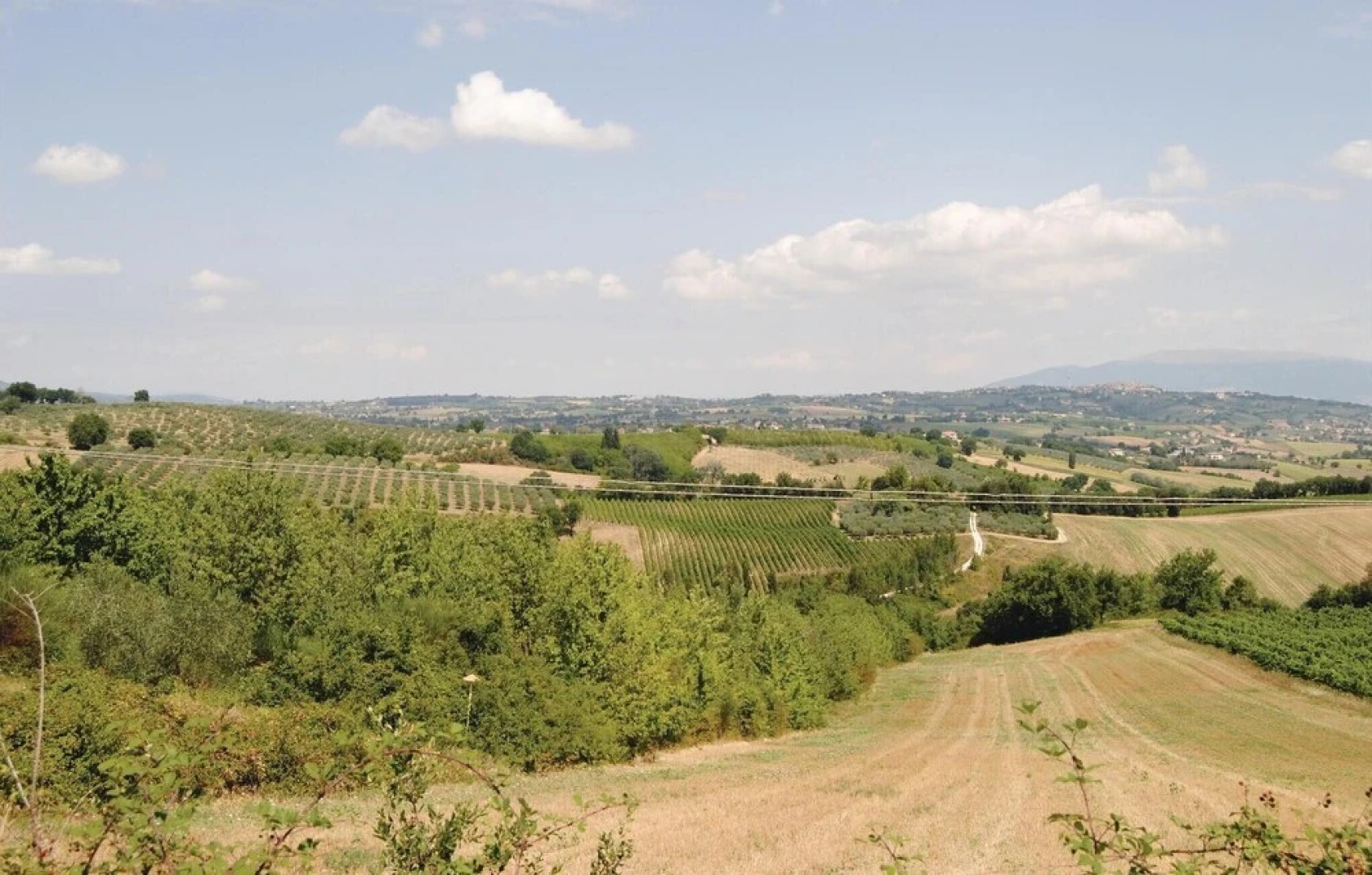 Stunning Apartment in Giano Dell'umbria PG With 1 Bedrooms, Wifi and Outdoor Swimming Pool