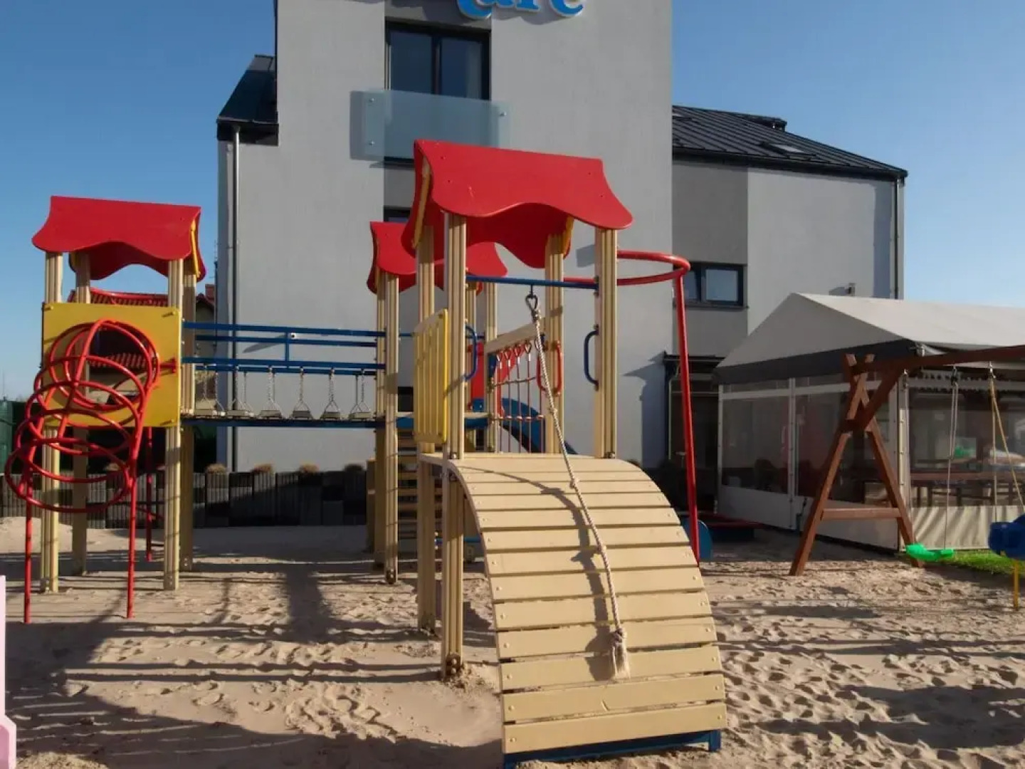 Apartment in Sianozety Near the Beach