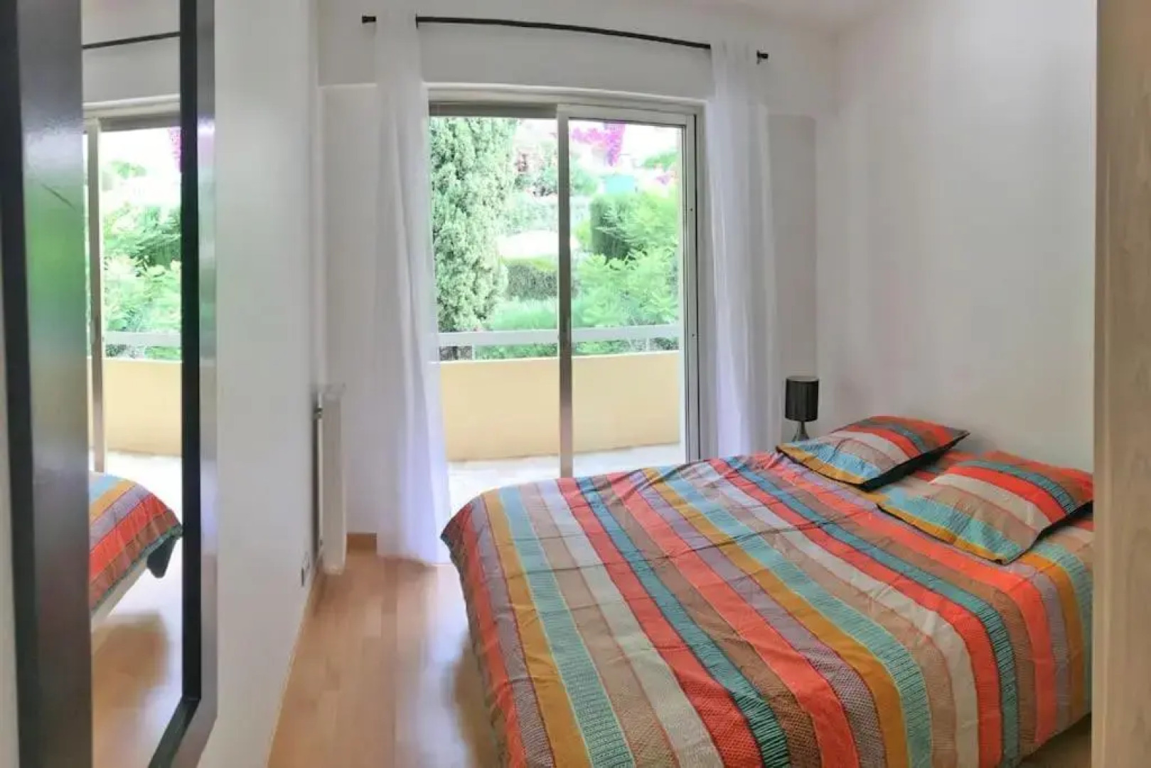 French Riviera - 3 pièces, vue mer et piscine