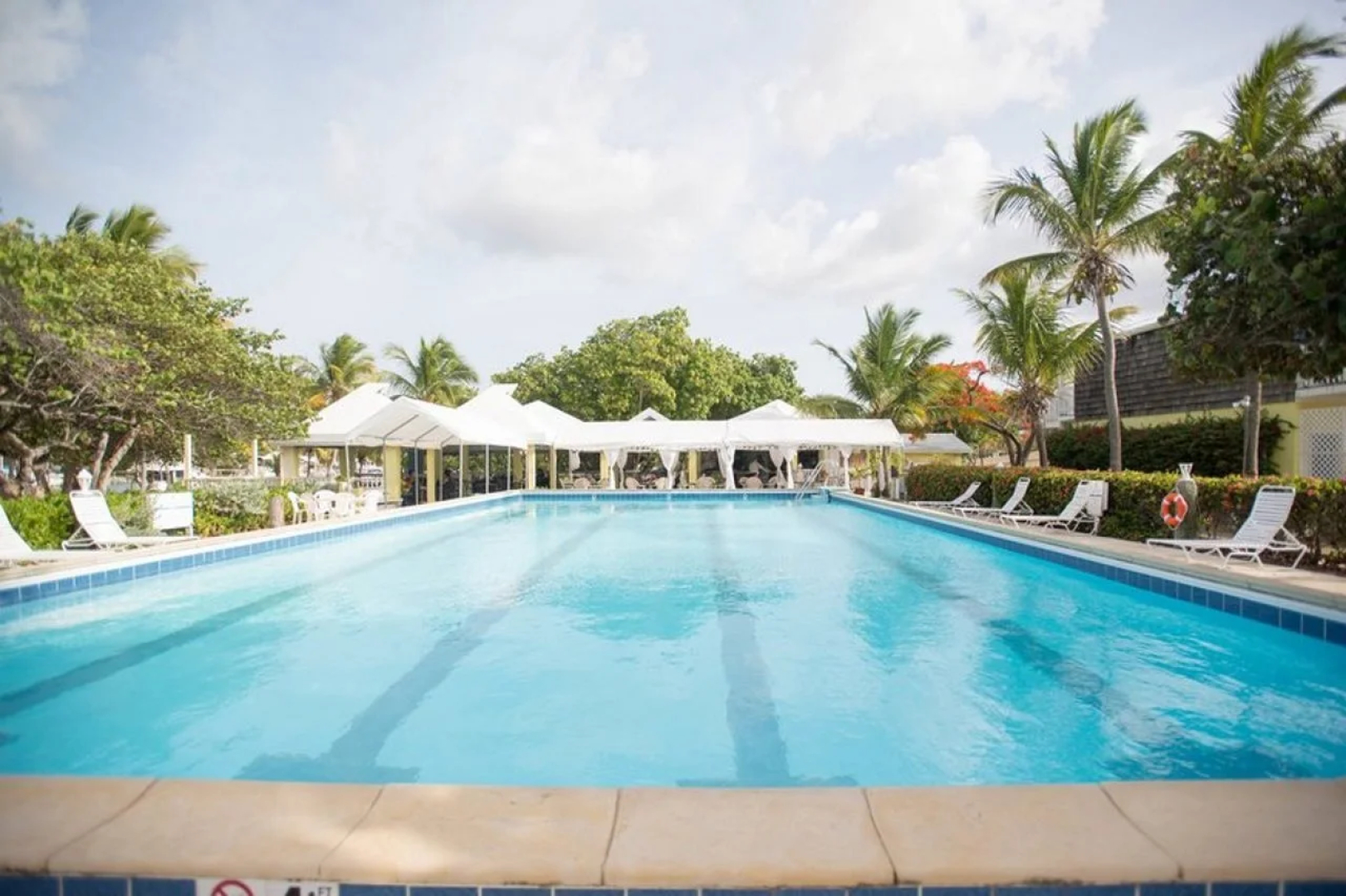 Tamarind Reef Resort Spa & Marina