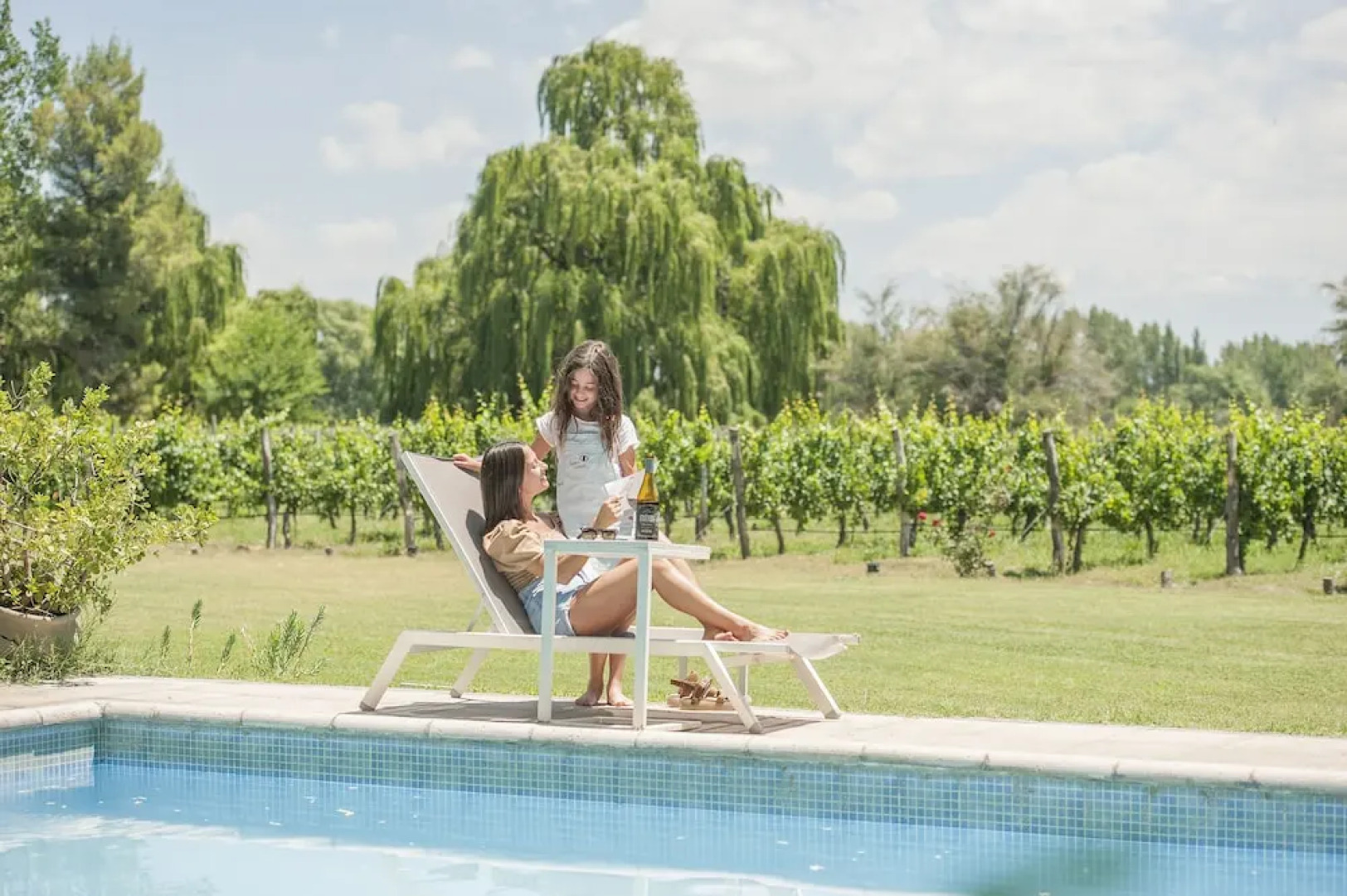 Postales by DOT Boutique