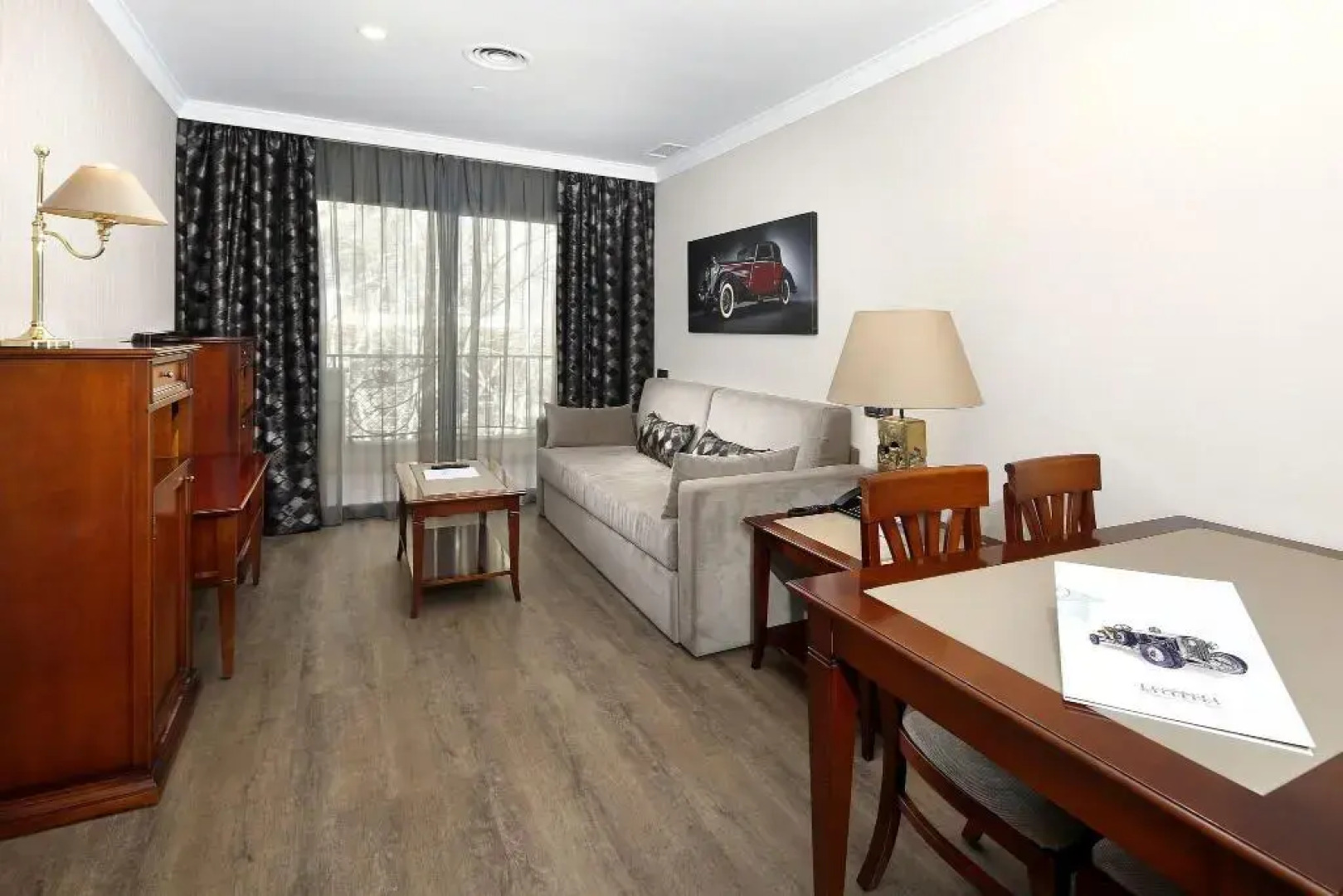 Aparthotel Hispanos 7 Suiza