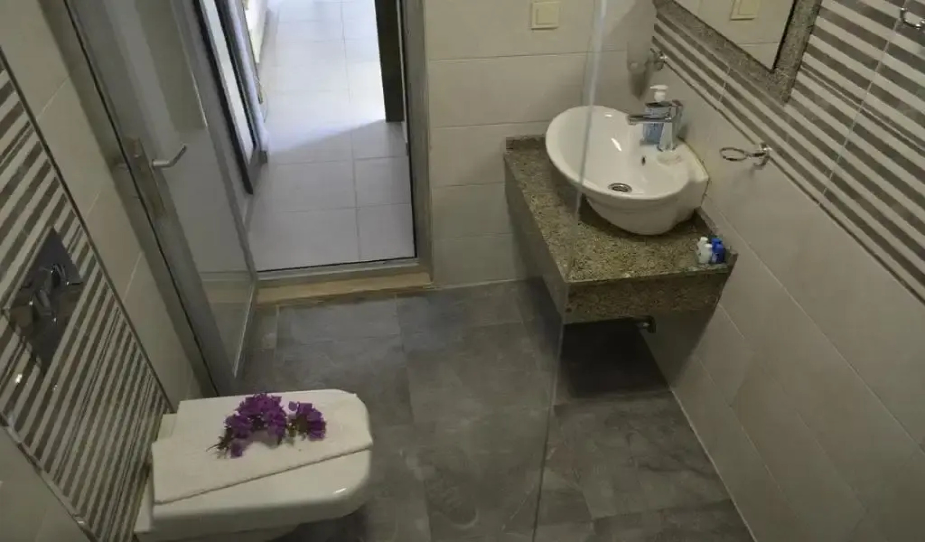 Pine Beach Boutique Hotel