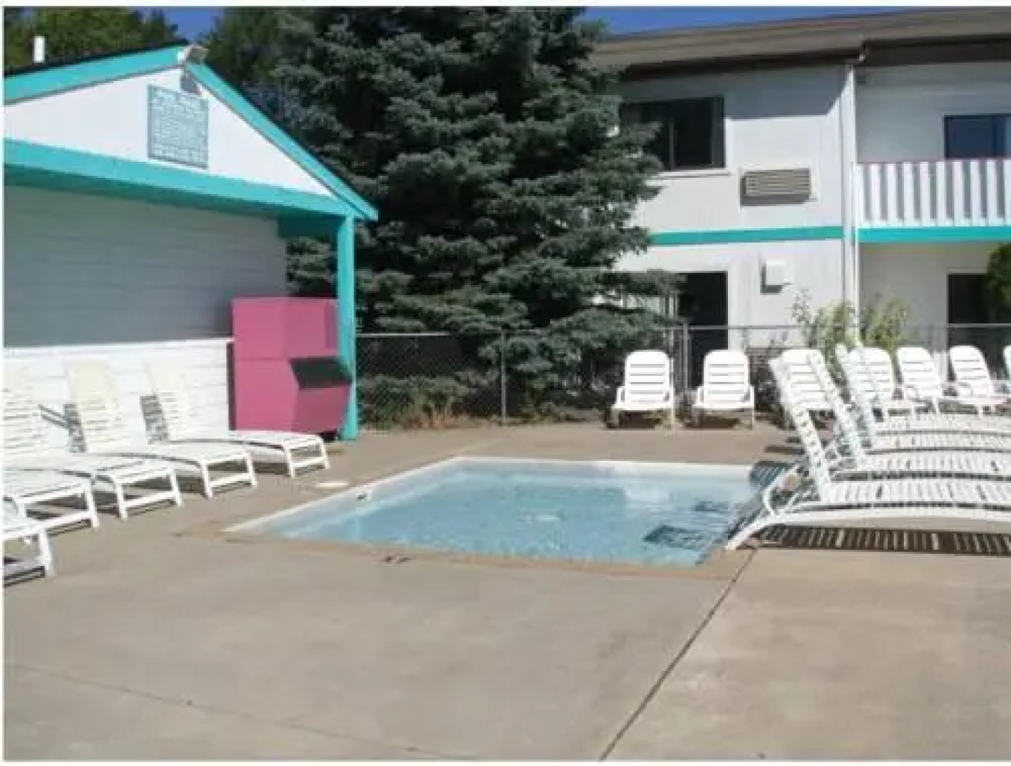 Carousel Inn & Suites