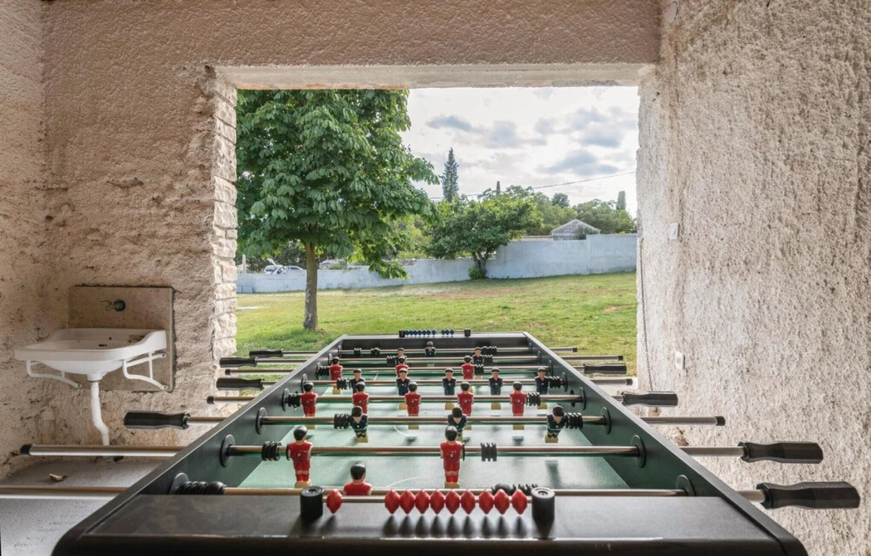 Amazing Home in Manjadvorci With Wifi and 4 Bedrooms