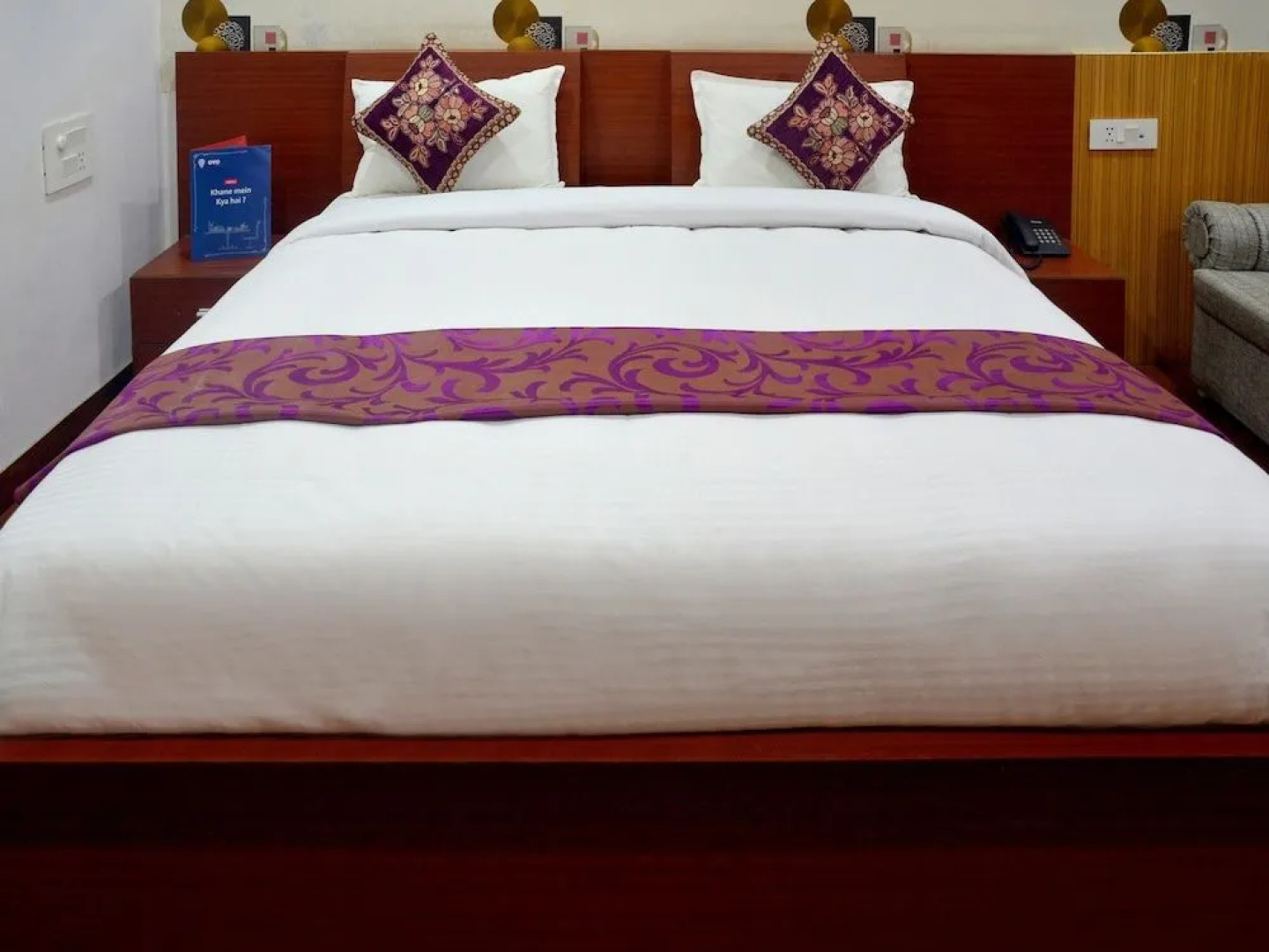 OYO 4308 Hotel Zaarang Inn