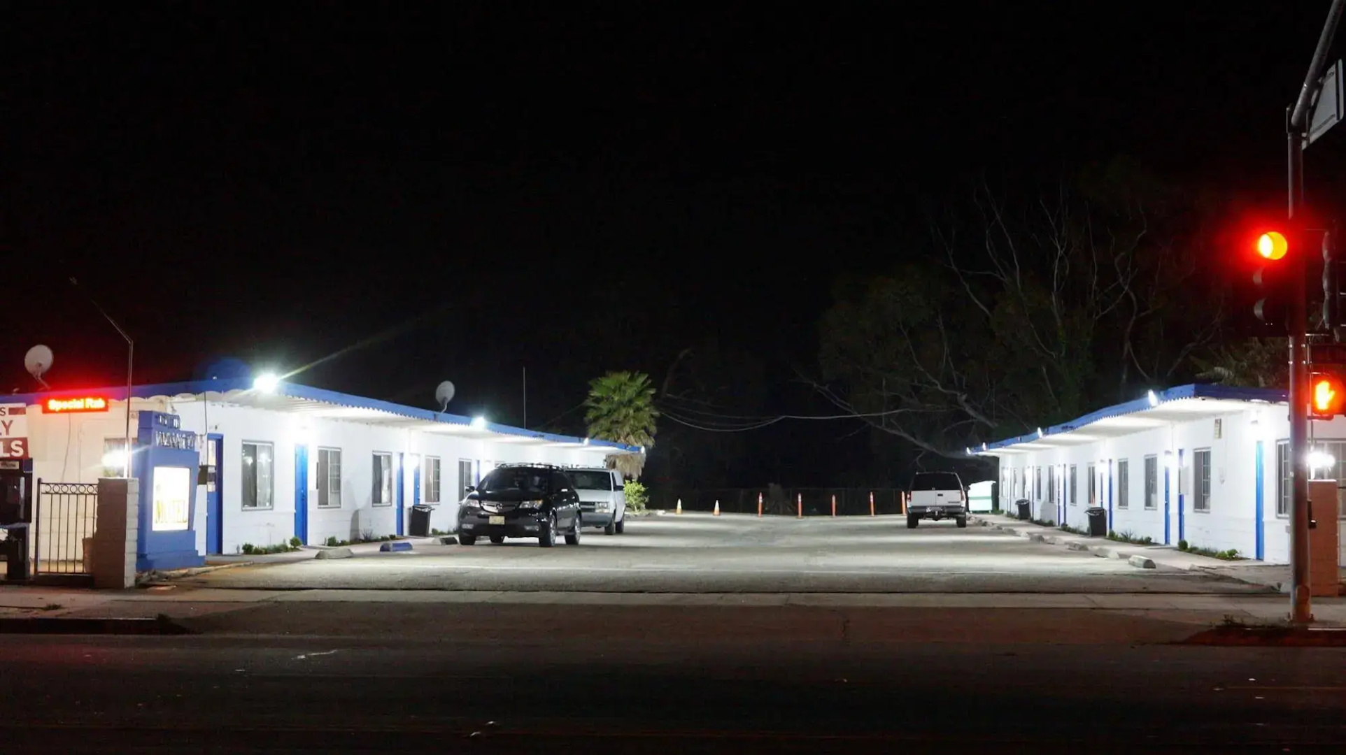 White Caps Motel