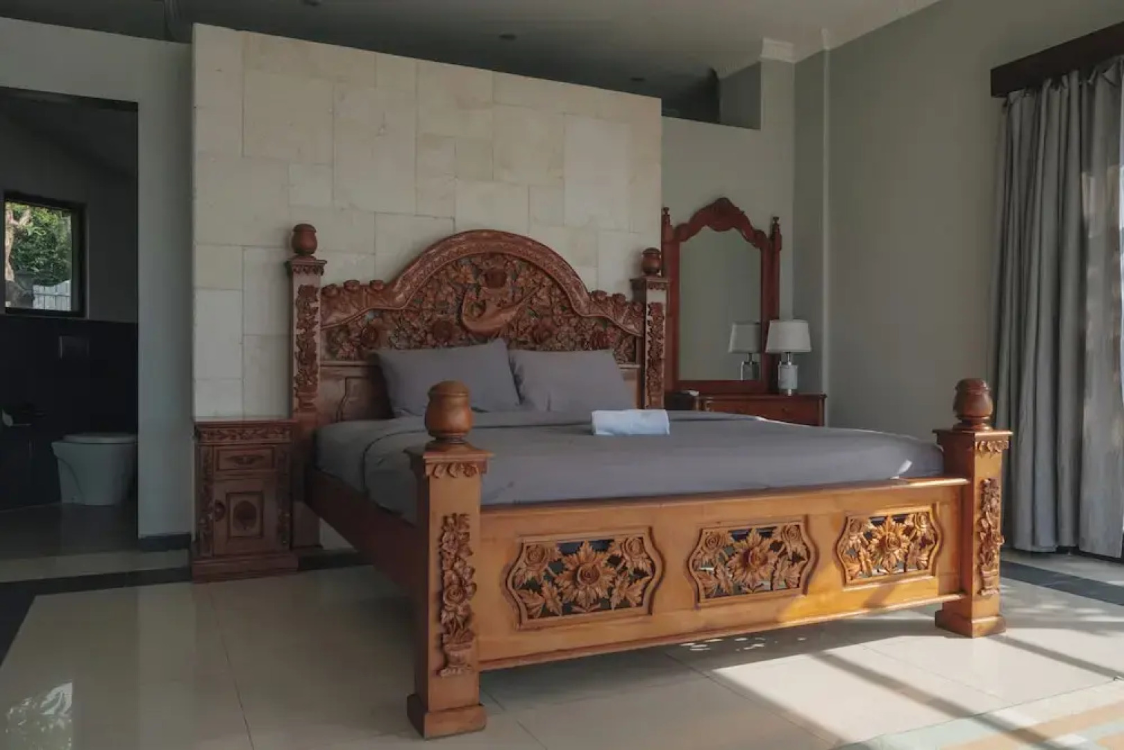 Blue Marlin 6-BR Villa Singaraja Bali