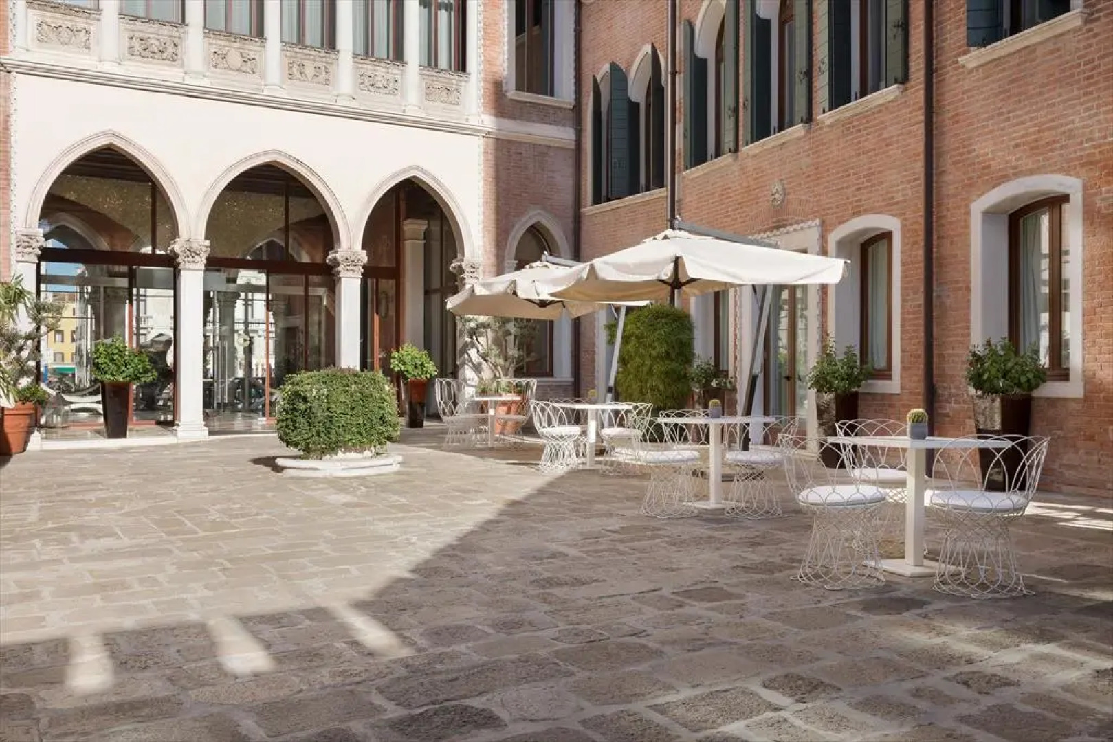 Отель Sina Centurion Palace