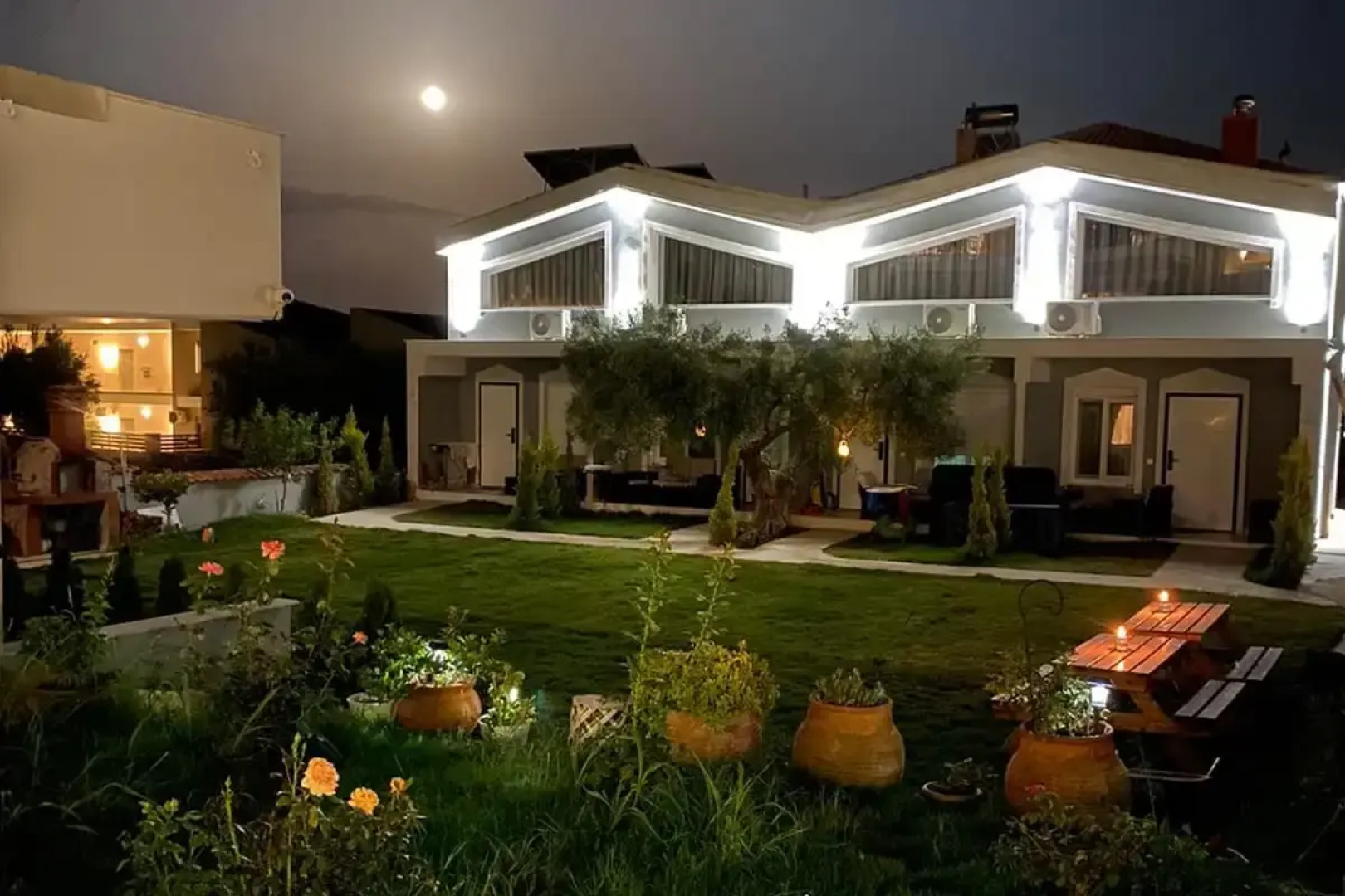 The House of The Roses