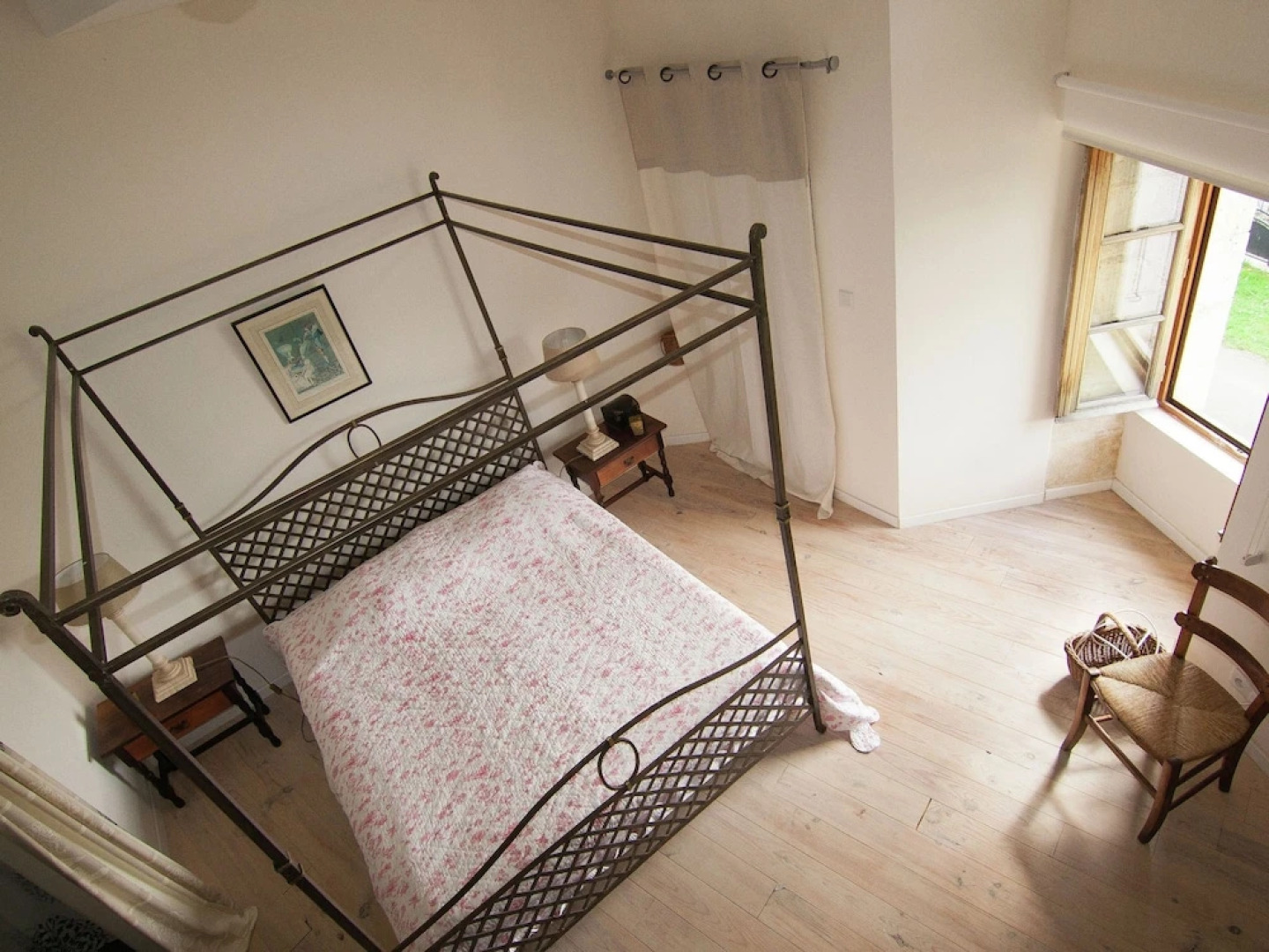 Romantic Tower With Roof Terrace and Plenty of Privacy and use Heated Pool