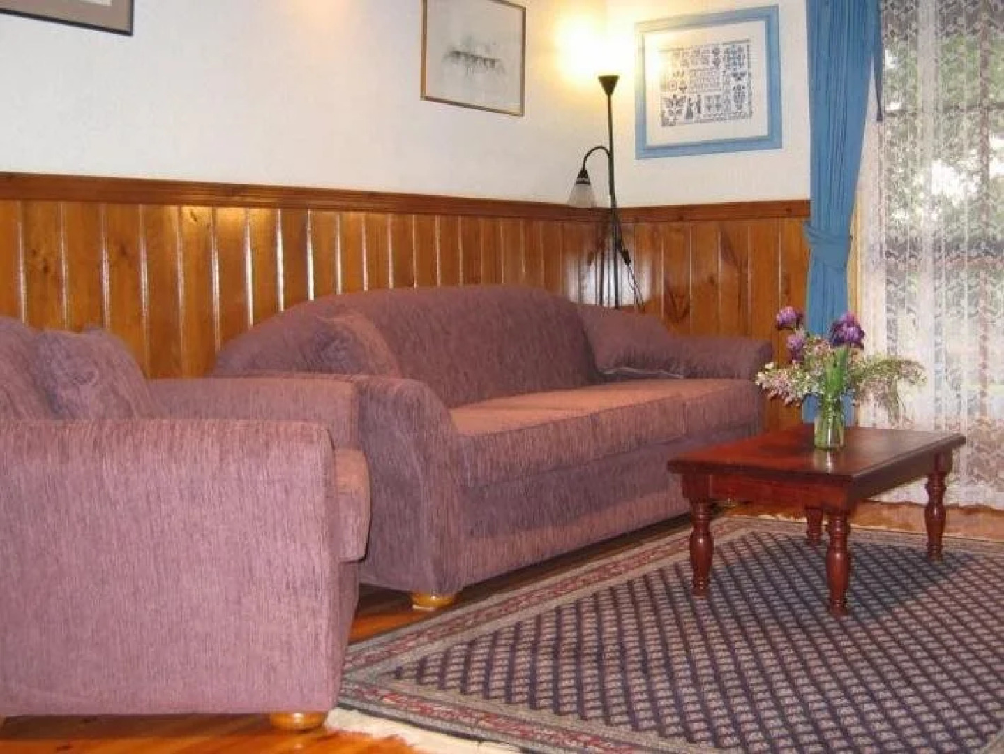 Buttercup Cottage and Private Apartment