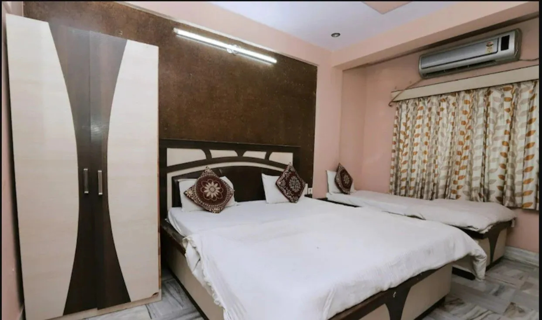 Hotel Neelam Palace