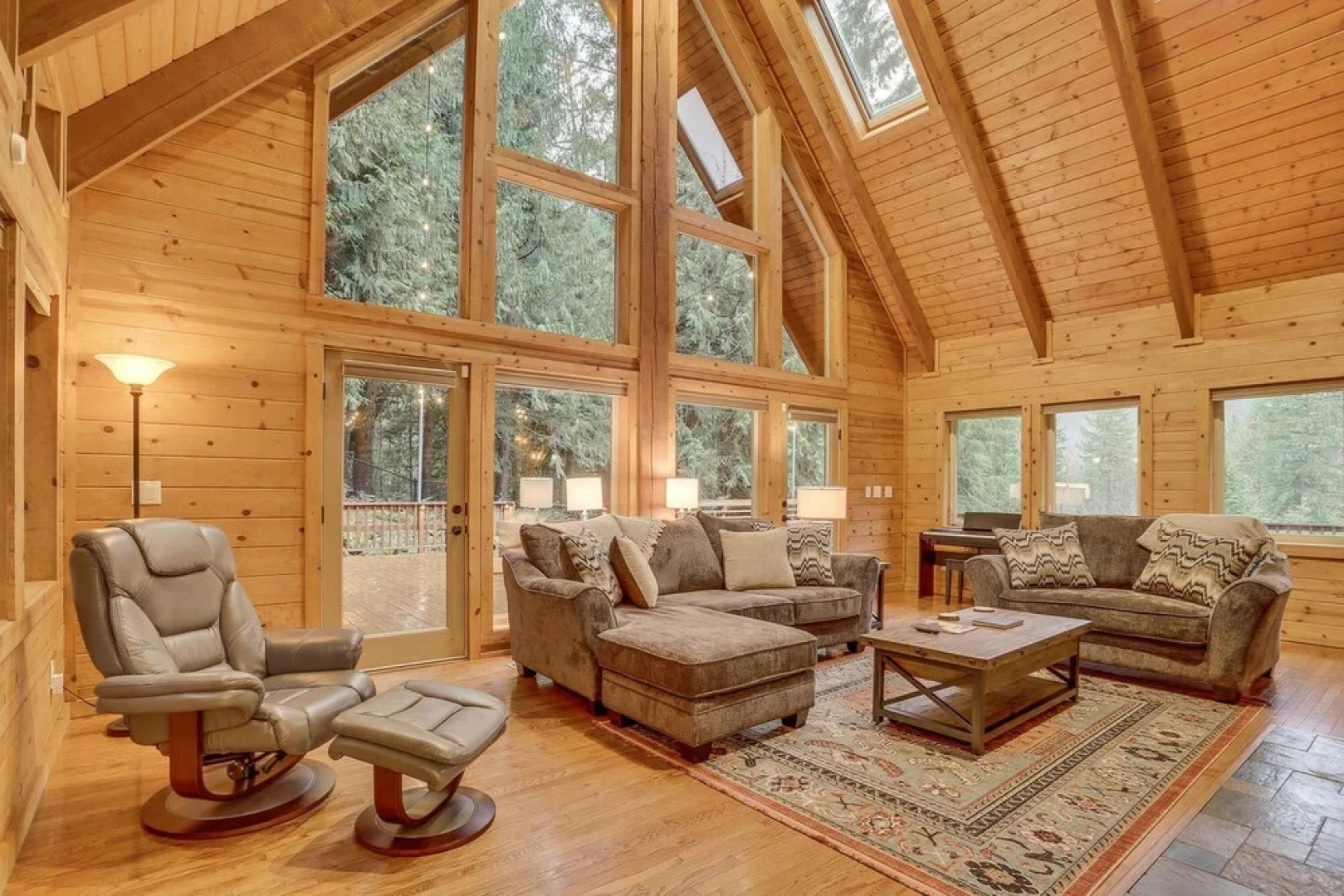 Huckleberry Mountain Lodge