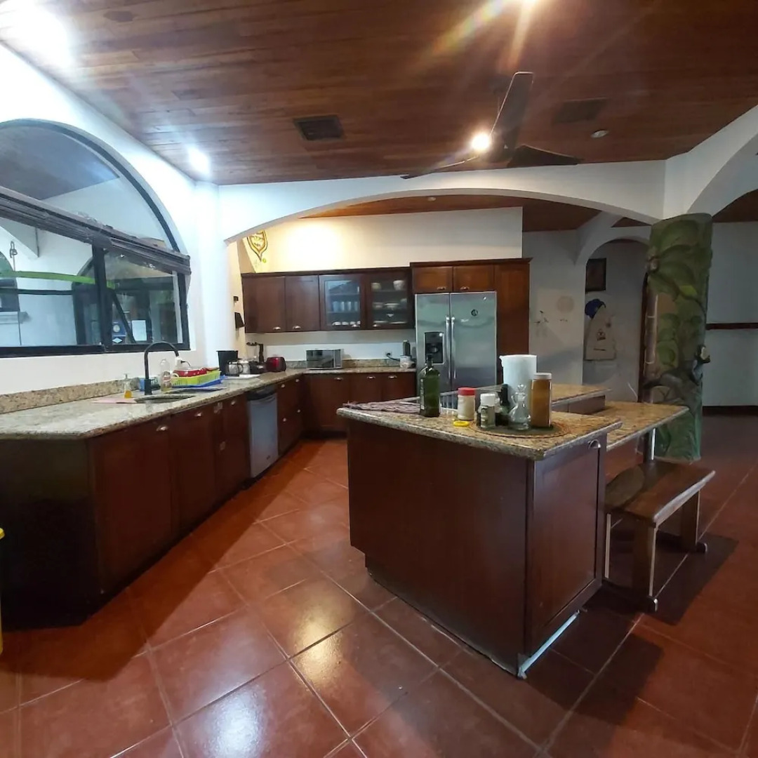 Casa Alice Surf Lodge - Hostel