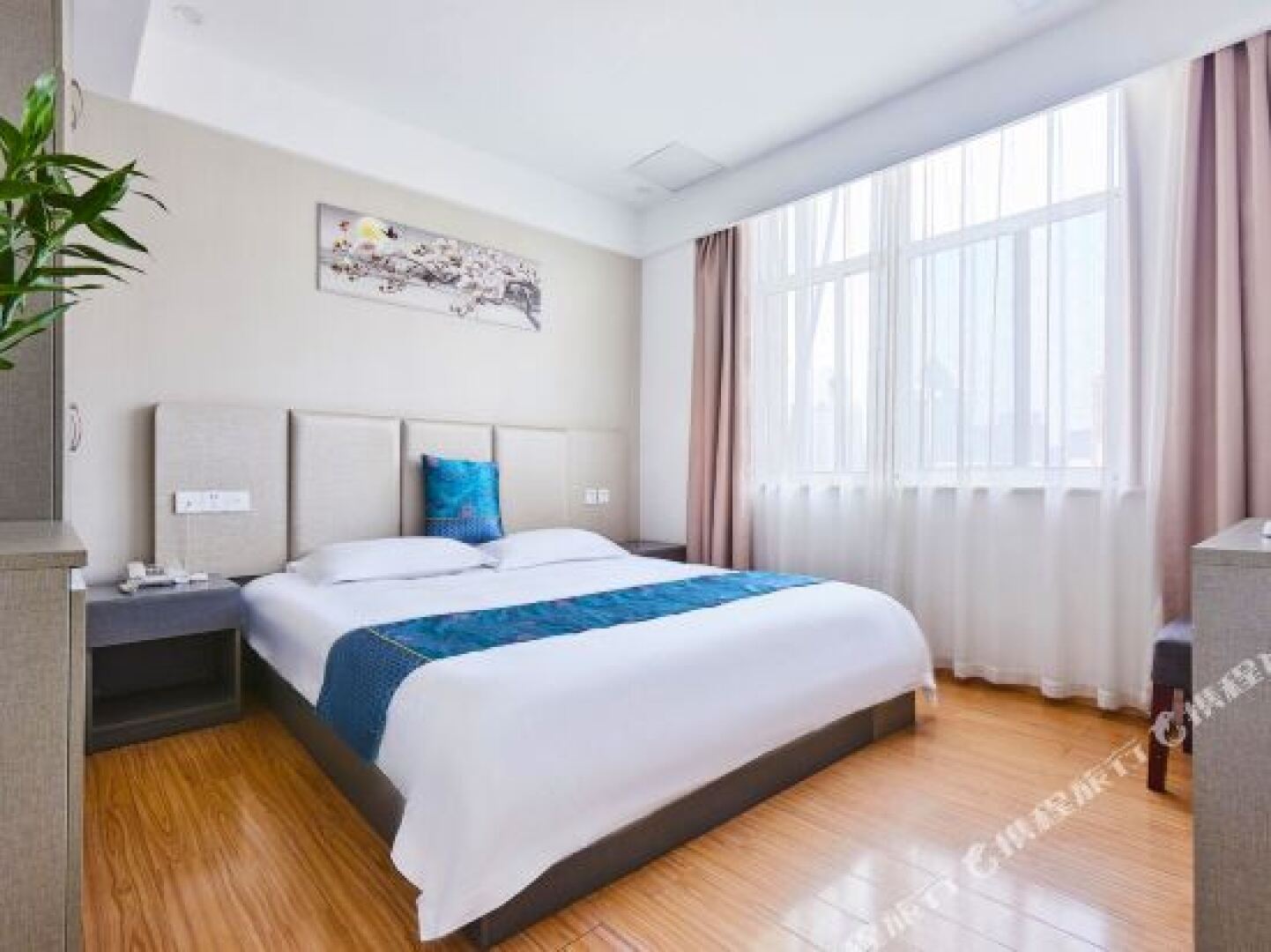 Zhongjingxin Holiday Business Hotel
