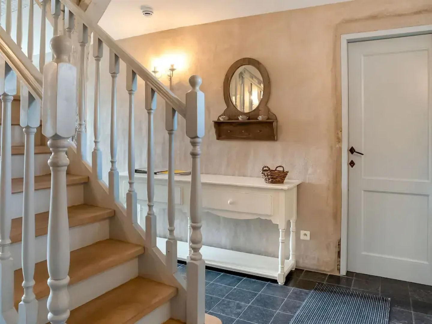 Getaway With Sauna in Falaen