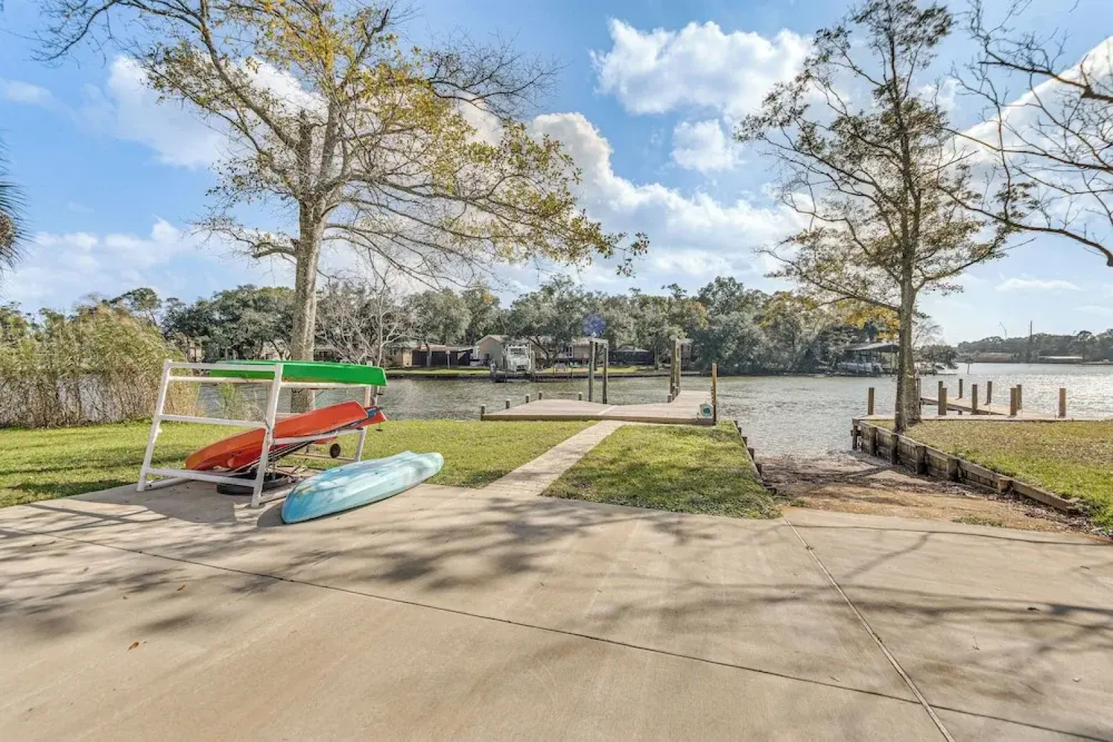 Waterfront Retreat w/ Outdoor Oasis in Pensacola