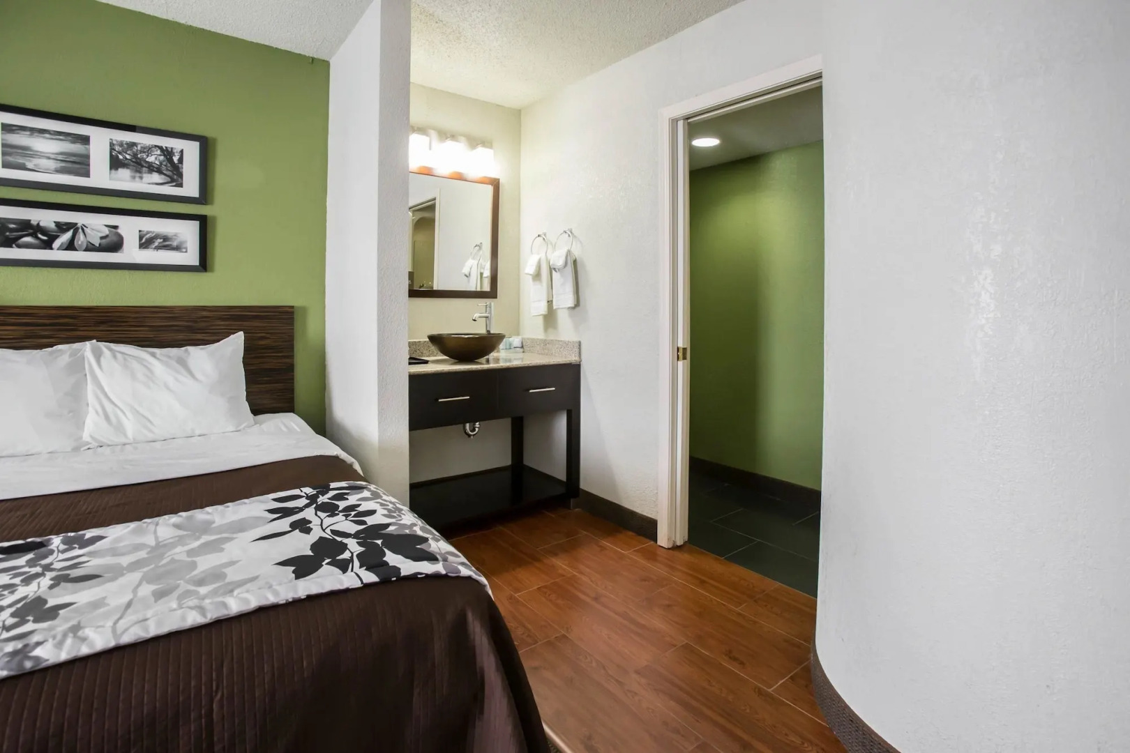 Sleep Inn Rockford I-90