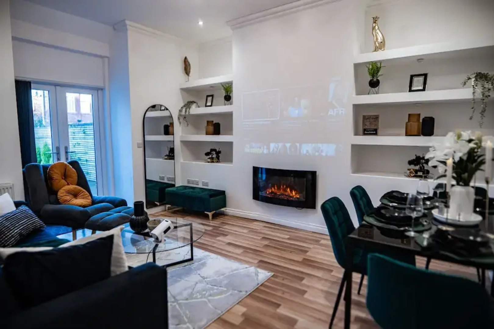 Manchester - 4 Beds - Sleeps 7 - Street Parking