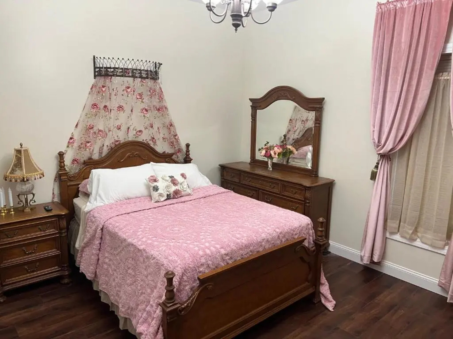 Holland Farmhouse Inn B & B