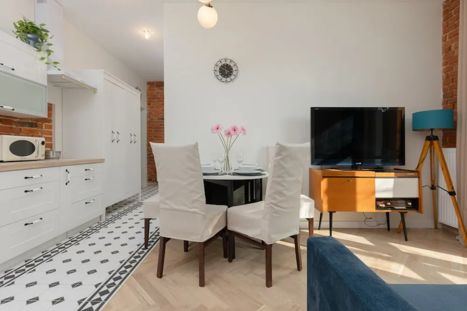 Warsaw Pruszków Apartment by Renters