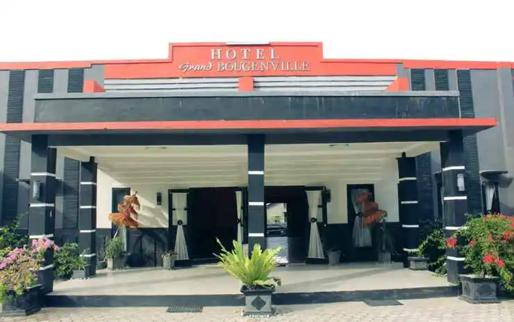 Grand Bougenville Hotel