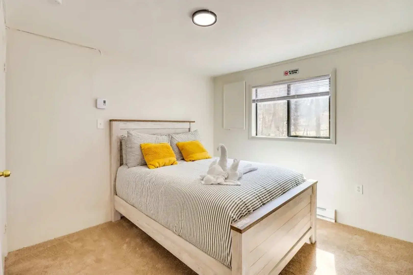 Quiet East Stroudsburg Home w/ Grill & Fireplace!