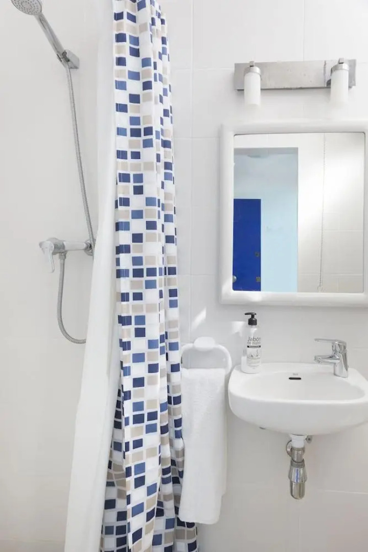 Davallada Hostal Deluxe