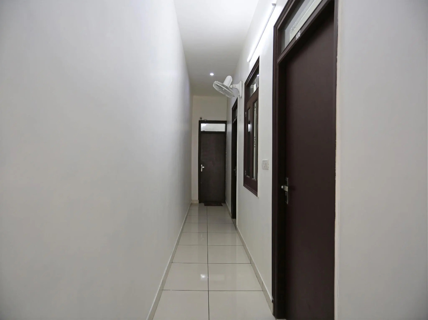 OYO 14971 C D Guest House