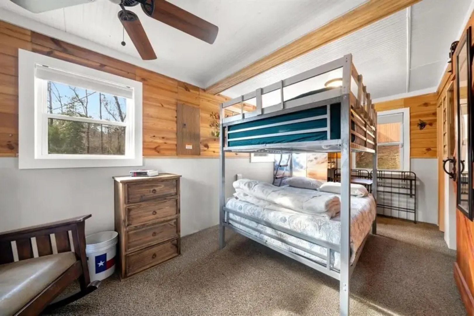 Blue Bonnet's Cabin Nestled in Nature