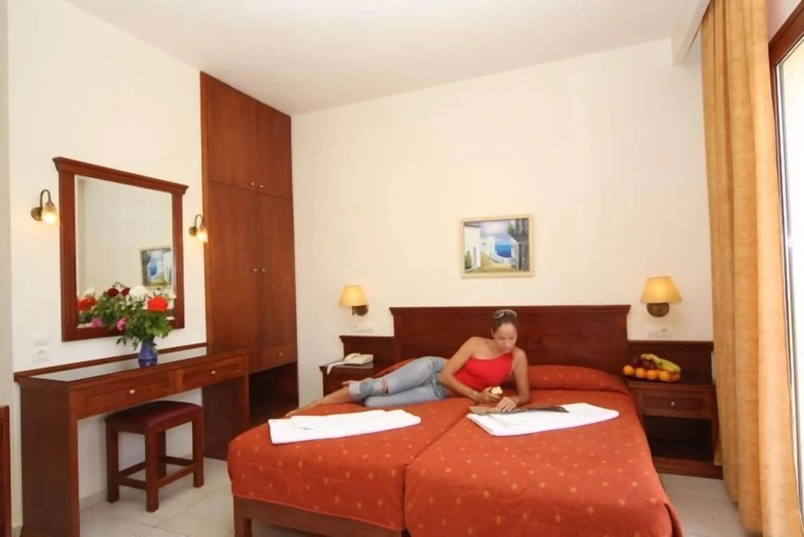 Maria Lambis Apartments