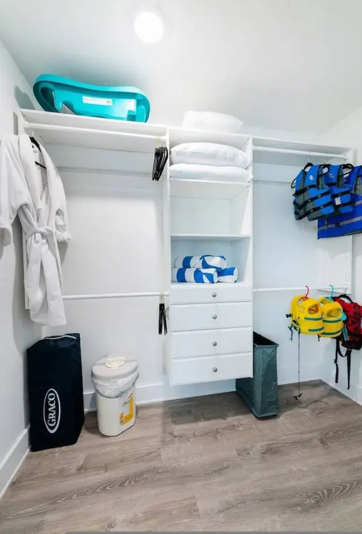 Tranquility - Waterfront Villa With Pool Dock