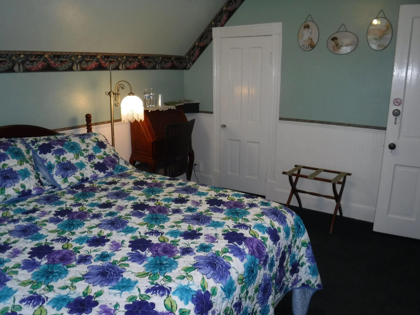 The Silk Pincushion - Easy access to downhill skiing