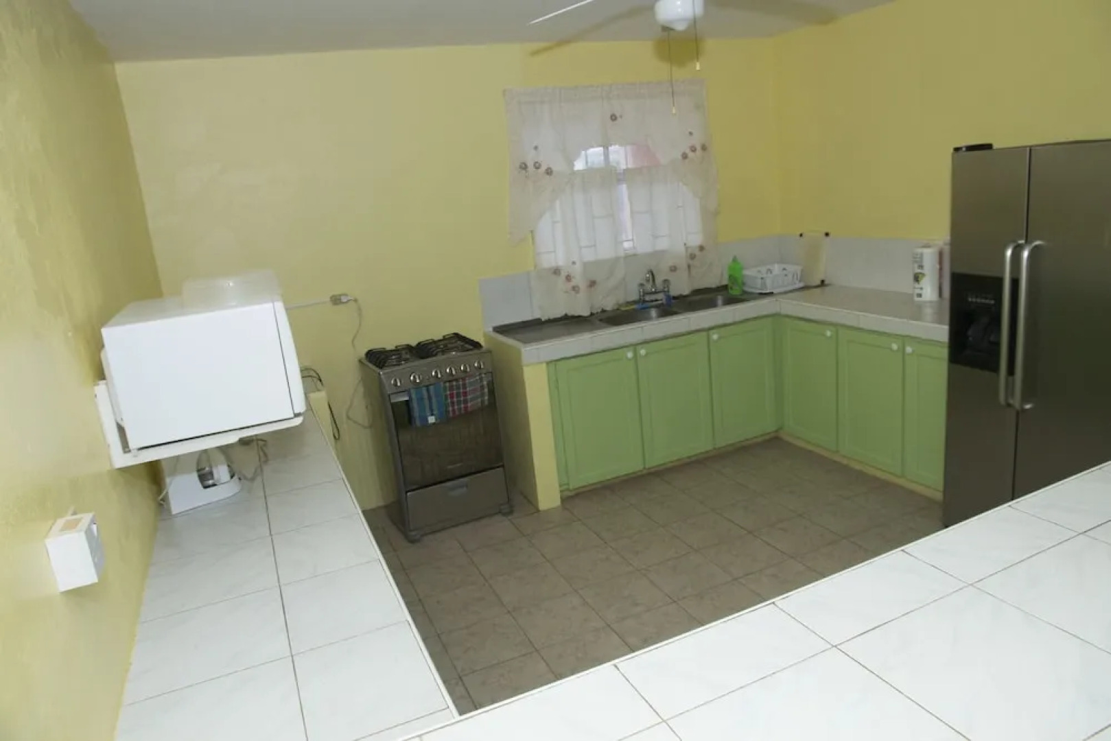 3 Bedroom Holiday Apartment