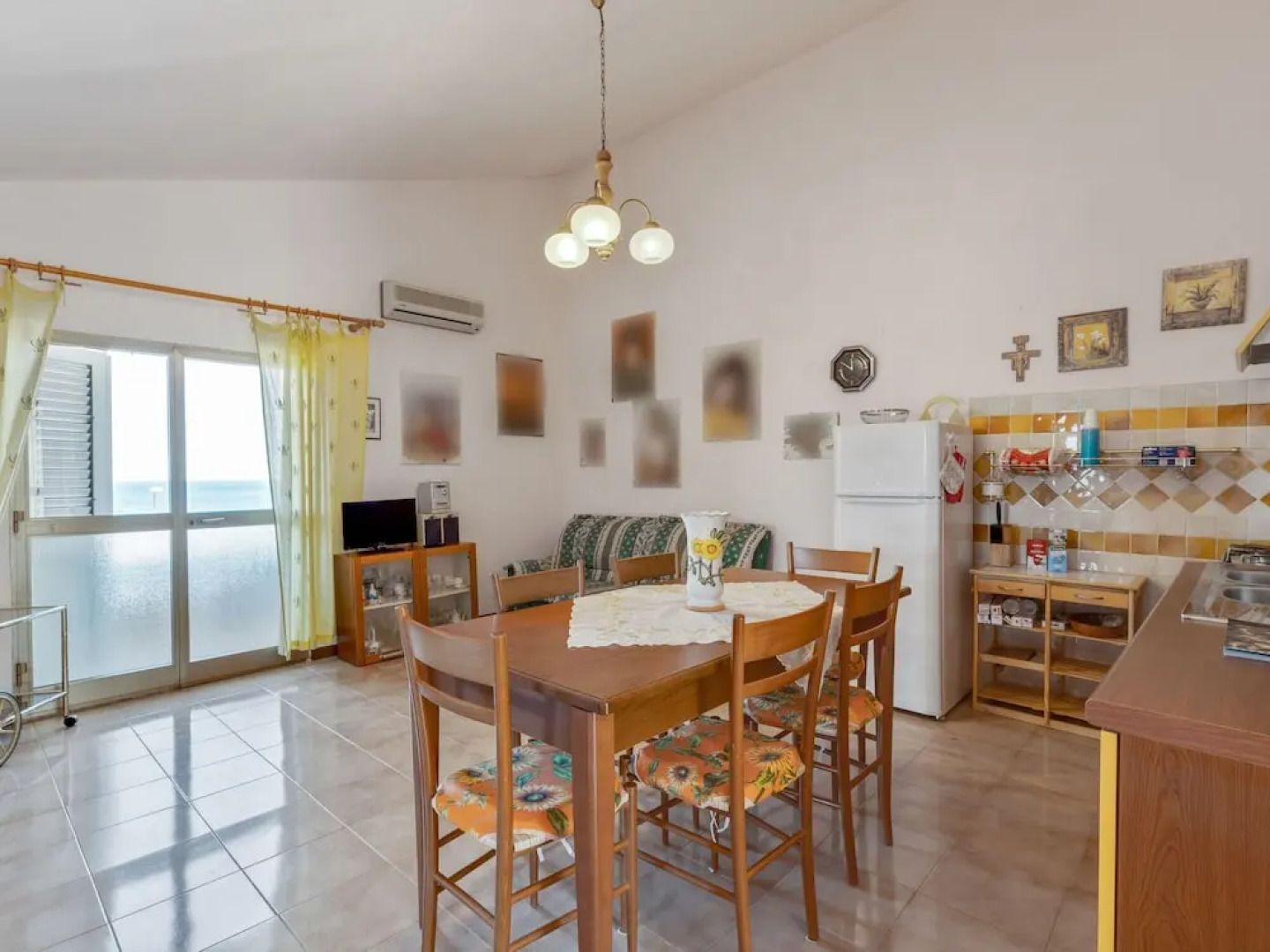 Lovely Holiday Home in Tresnuraghes near Sea