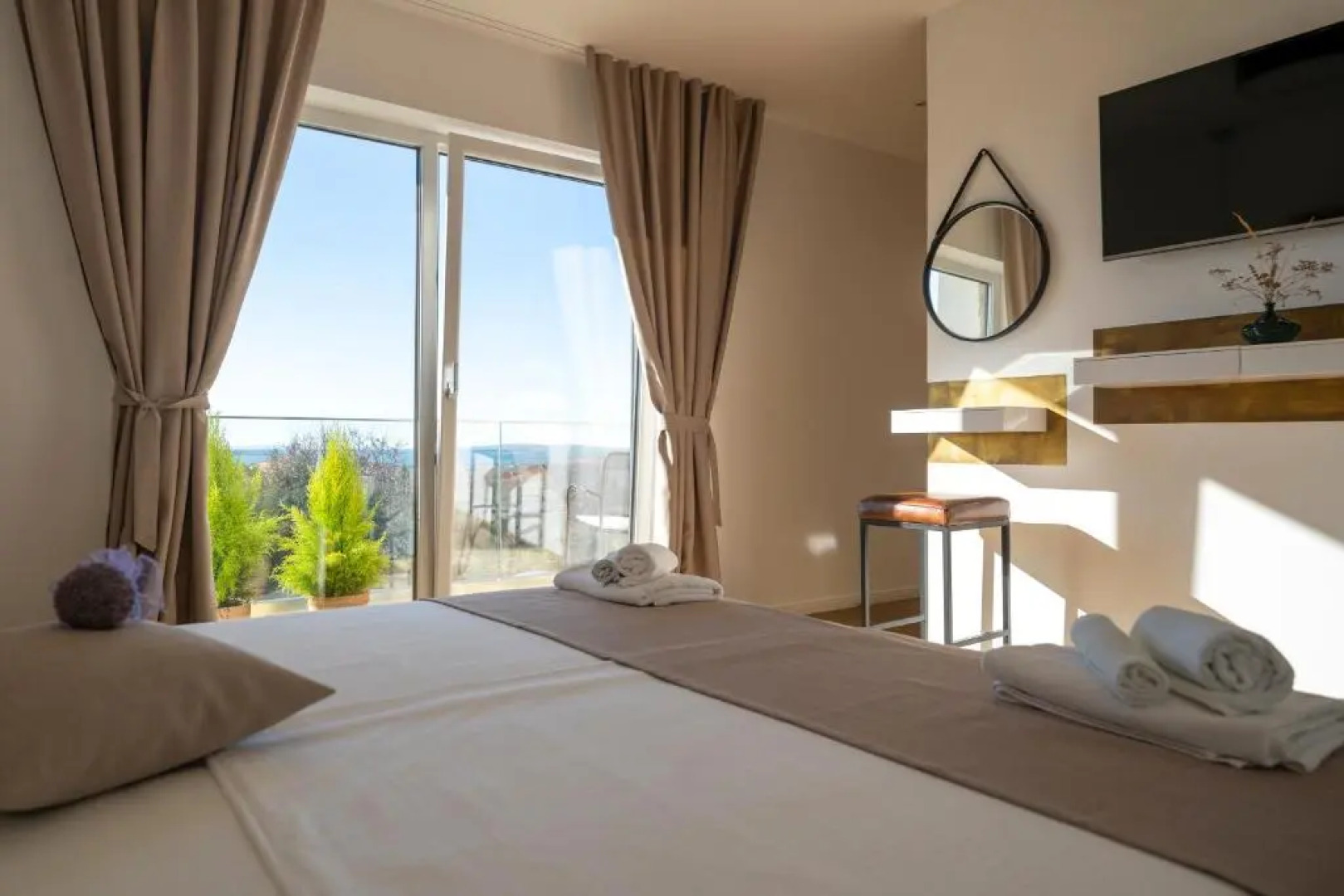 Villa Elani - Stylish And Modern 6B Seaview Villa