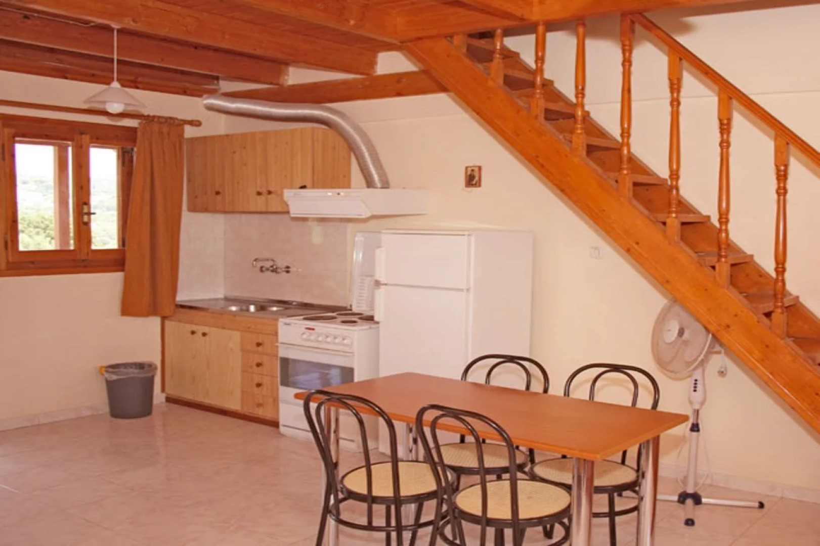 Pythos Studios and Apartments