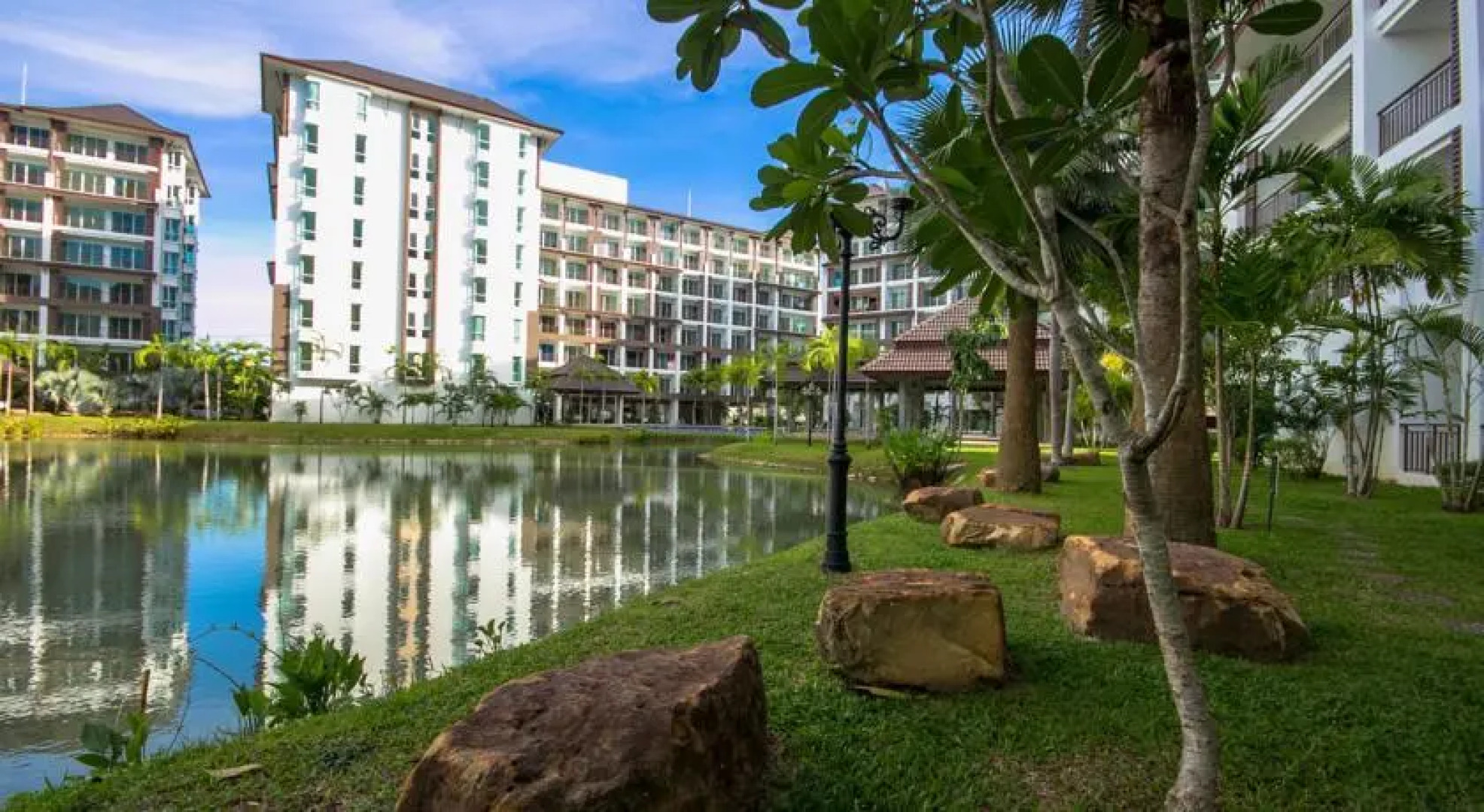 AD Bang Saray Lake Studio