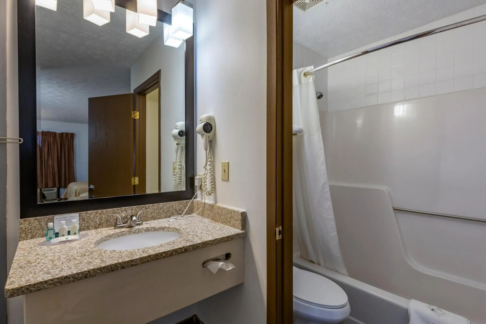 Quality Inn Austintown - Youngstown West