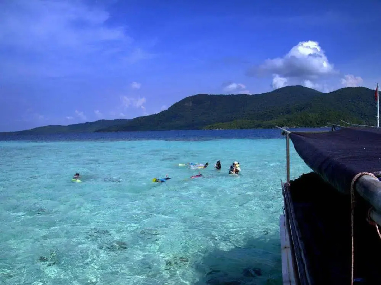 Breve Azurine Lagoon Retreat