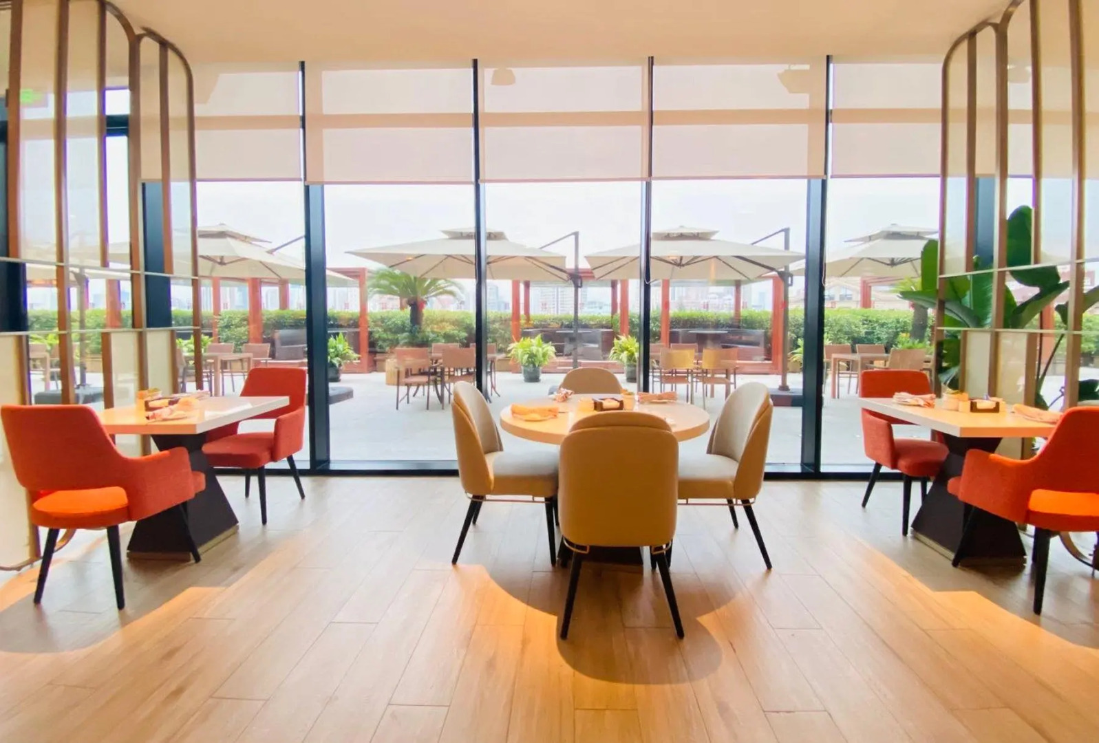 HUALUXE Shanghai Twelve at Hengshan by IHG