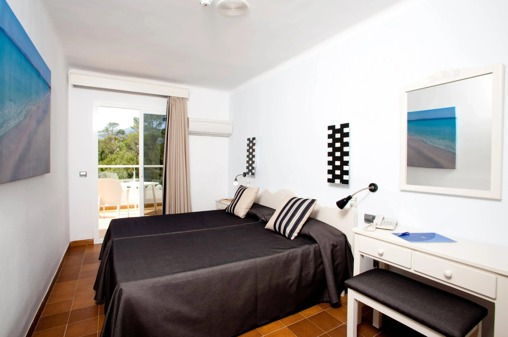 Bahía Suites Camp De Mar