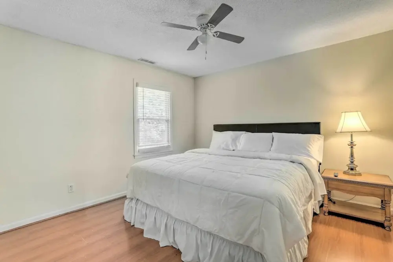 Pet-friendly House w/ Deck in Lawrenceville