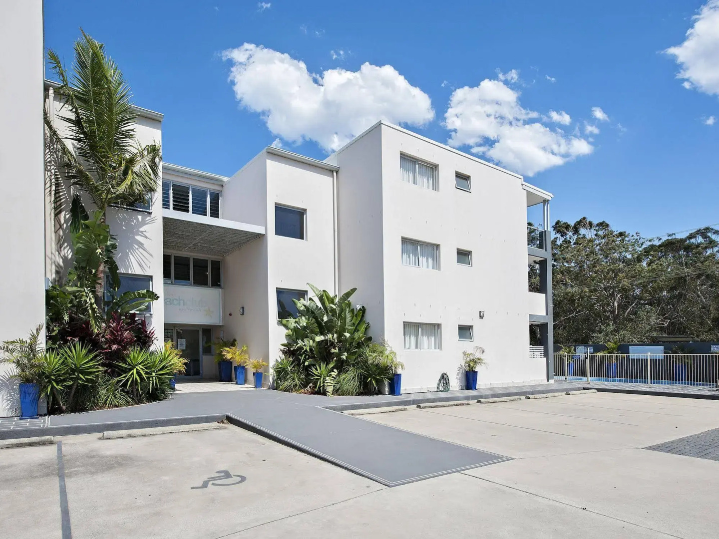 Shoal Bay Beachclub Apartments