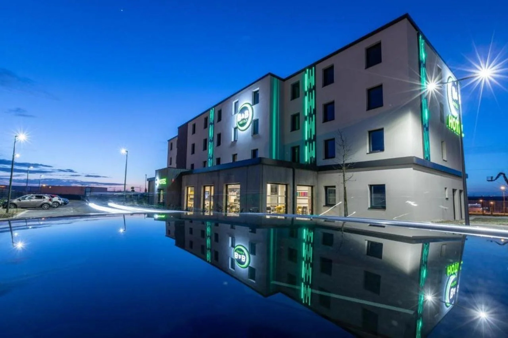 B&B HOTEL Troyes Magasins d'usine