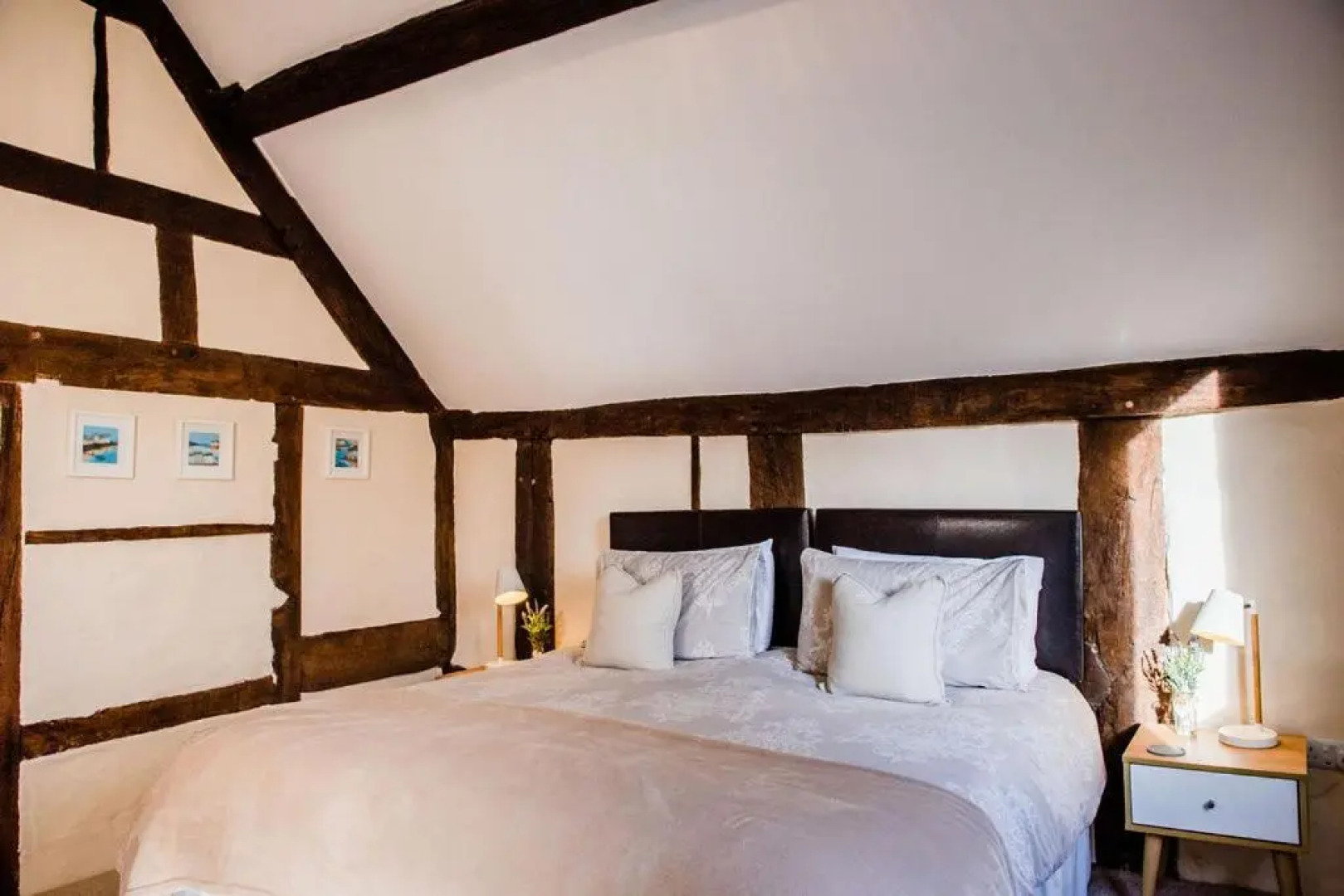 Thursdays Corner Tudor Cottage