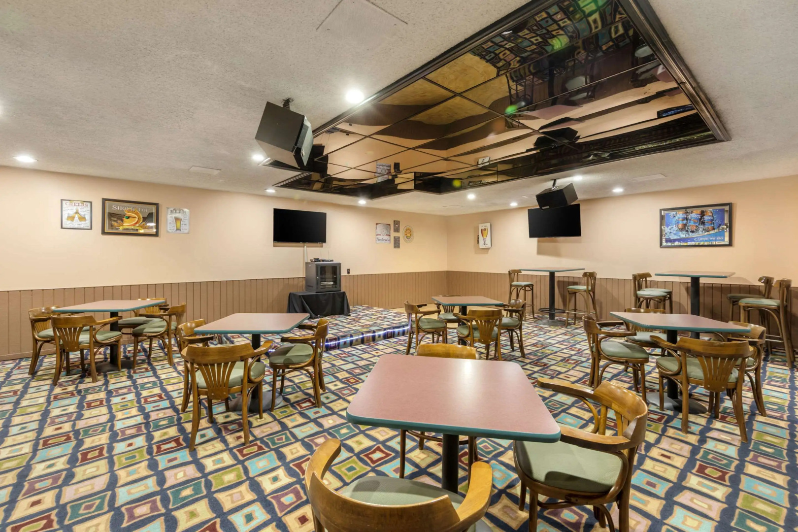 Clarion Hotel Anaheim Resort