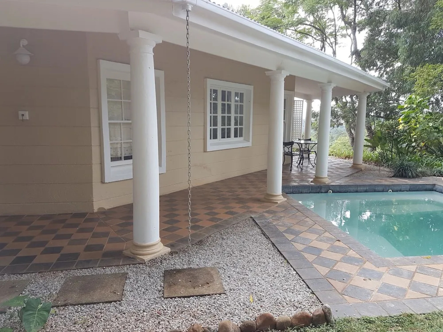 Blue Mountain Luxury Lodge