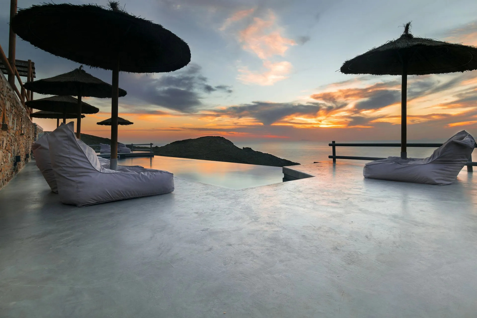 H4 horizon1 by K4 Kythnos